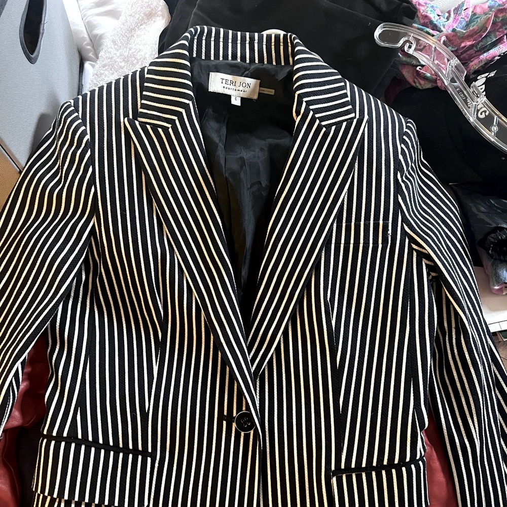Teri Jon sports coat , vintage thin white stripe and navy , cotton small 6